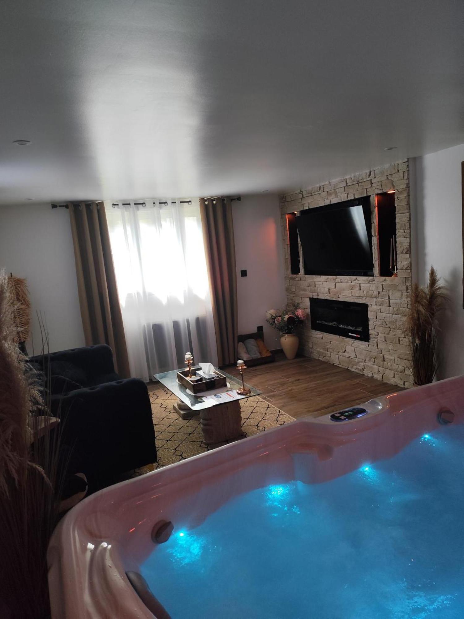 Chateau De La Sagesse Spa Rouen Extérieur photo